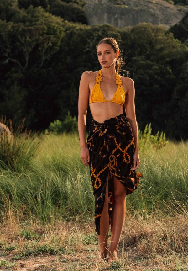 SS25_carol_jupe_soie_corda_noire